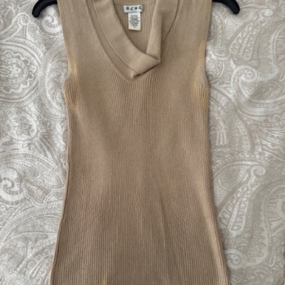BCBG Tan Ribbed Knit Top